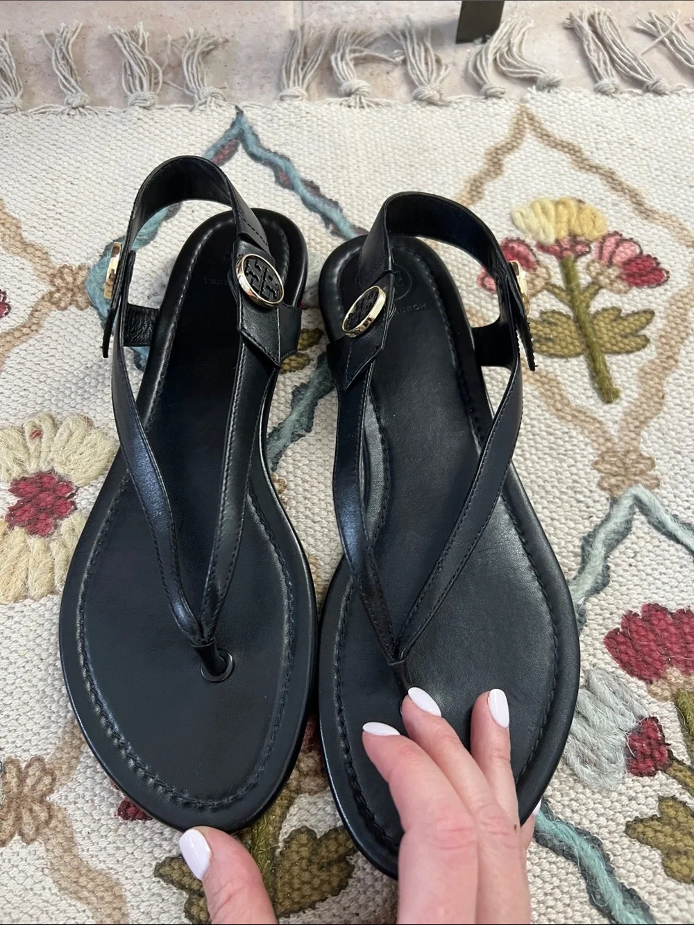 Tory Burch Black Leather Logo Medallion Thong Sandals Size 9